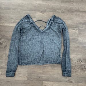 Crop top v neck with open back